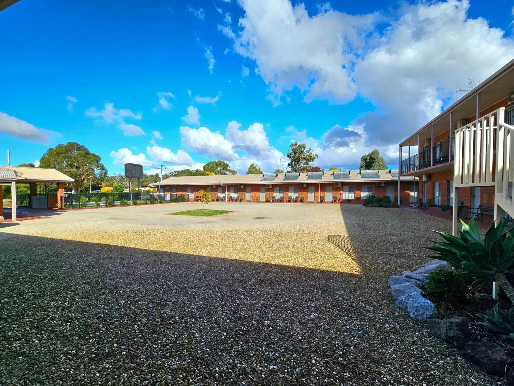 Bridge Motor Inn Tocumwal Exterior foto